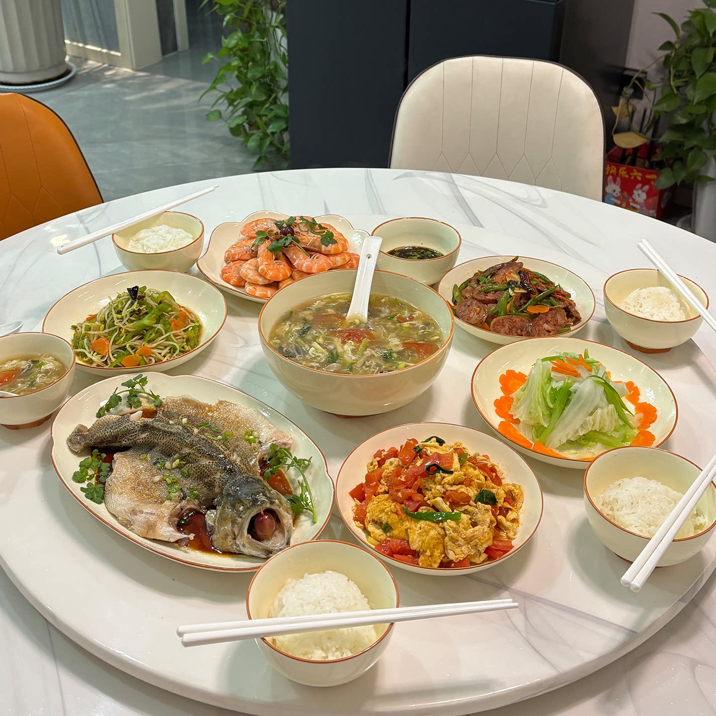 奶油风釉下彩2025新款碗碟套装家用高颜值陶瓷餐具乔迁送礼碗组合