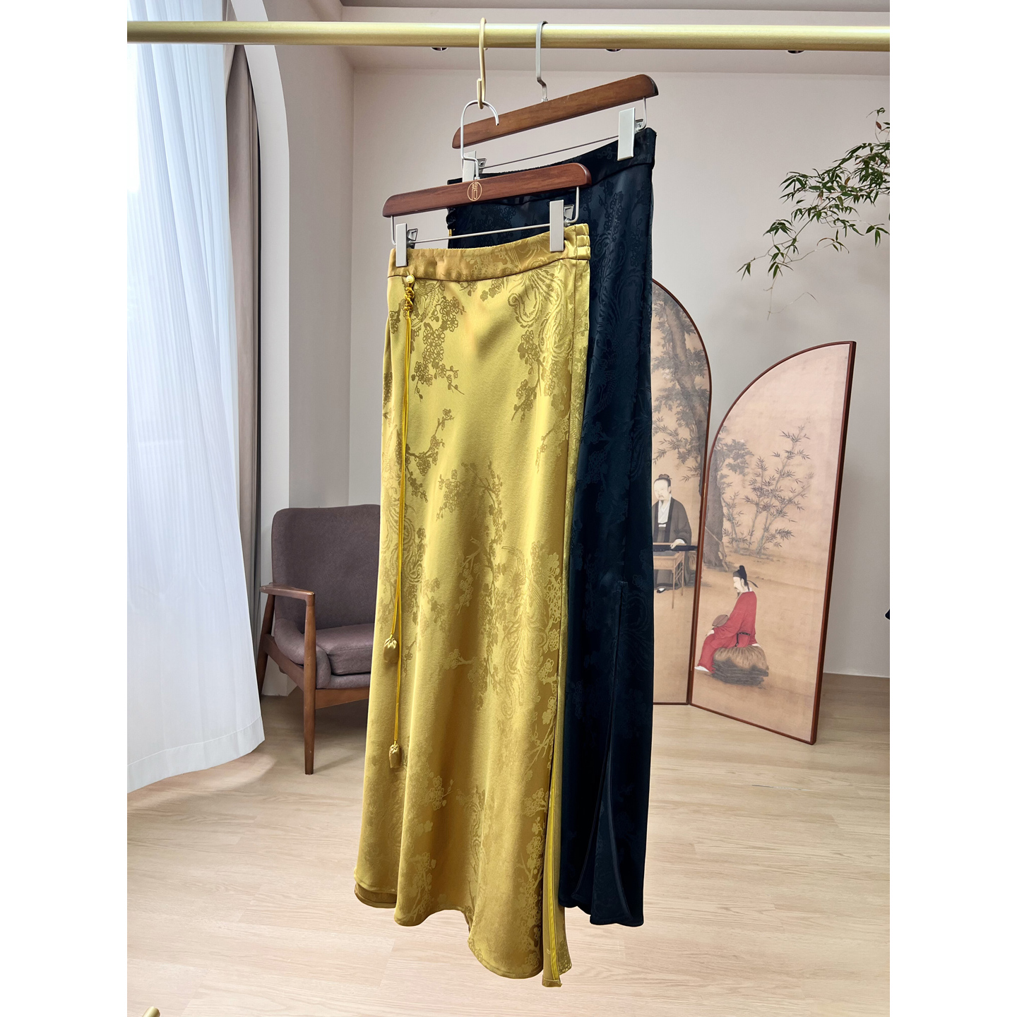 拉贝碧【买一送一】石榴裙下 醋酸提花大A摆手工流苏开叉长款半裙