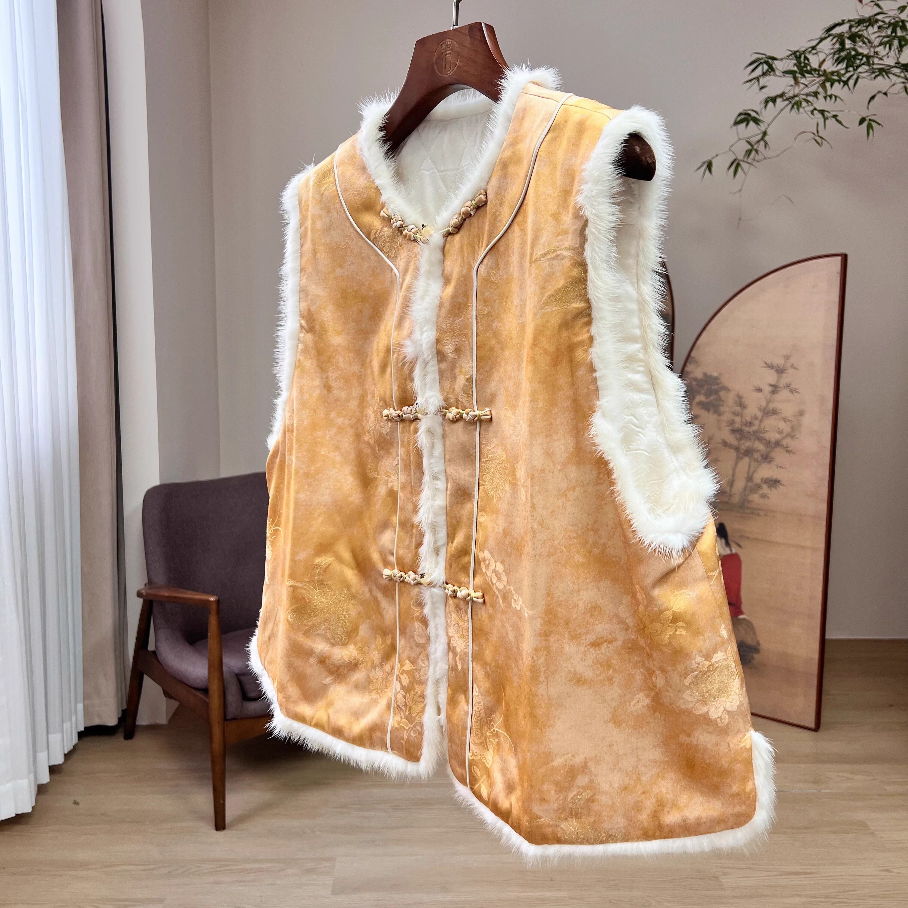 拉贝碧琥珀鎏金草木染织马甲