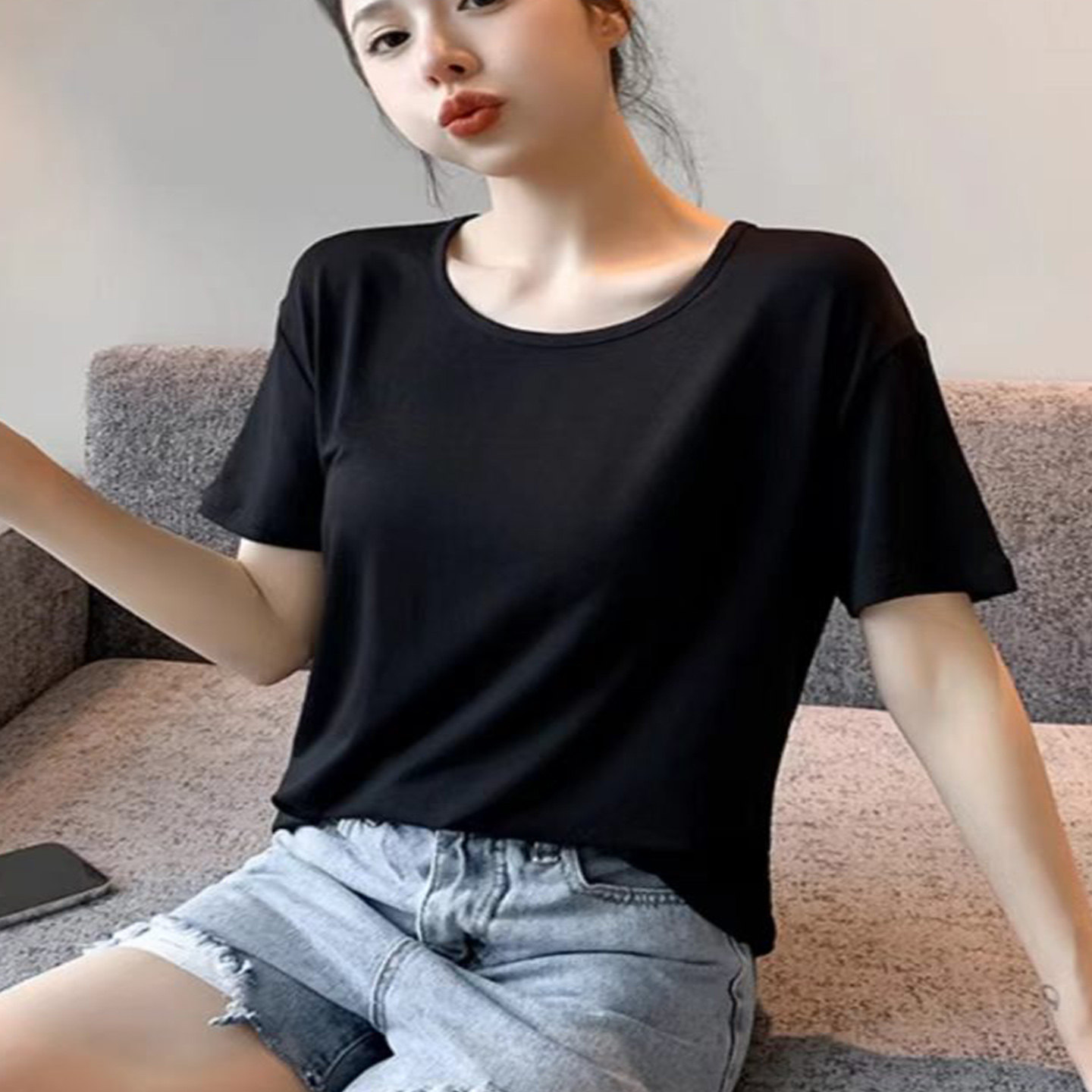 莫代尔宽松型短袖女士2026新款圆领常规款设计感冰丝上衣纯色T恤