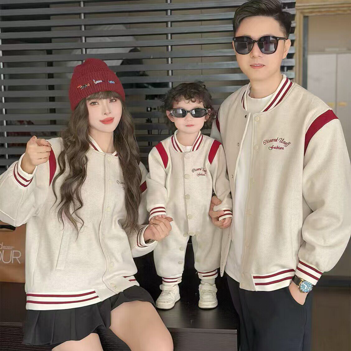 高端亲子装秋冬毛呢一家三口棒球服小月龄刺绣爬服母女装洋气外套