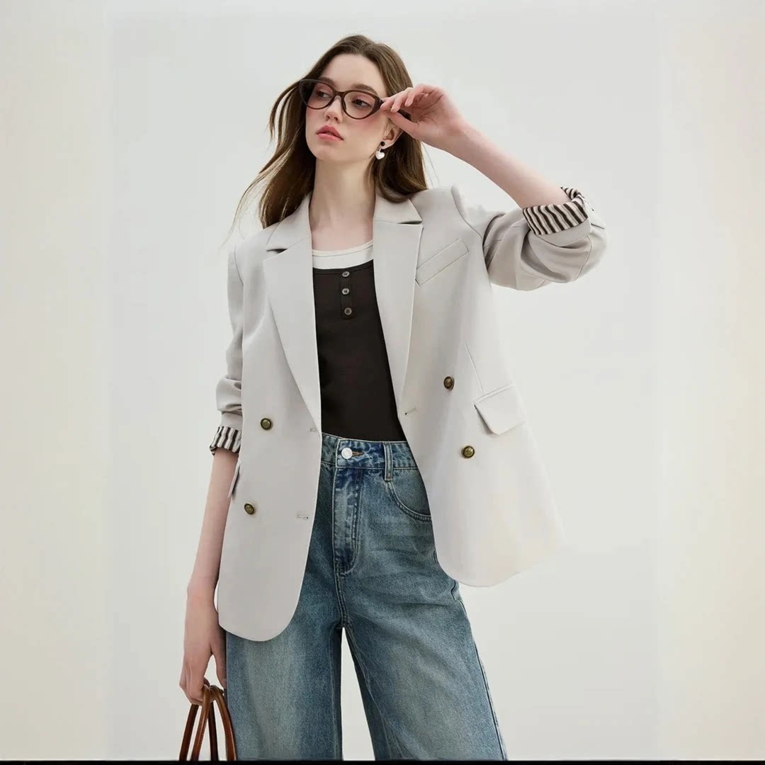 米白色西装外套女小个子2026春季新款时尚气质双排扣西服上衣