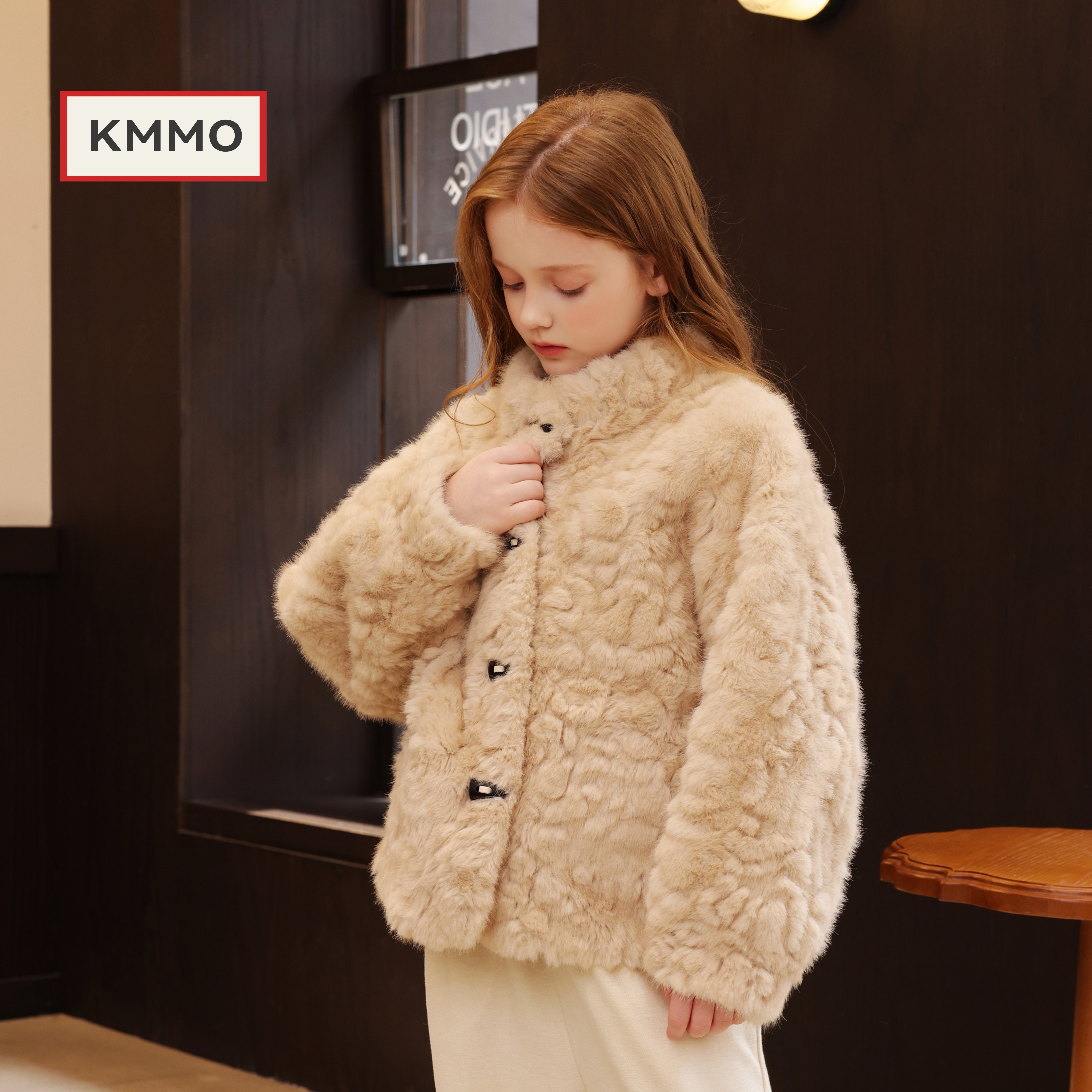 KMMO女童秋冬仿皮毛一体短款外套