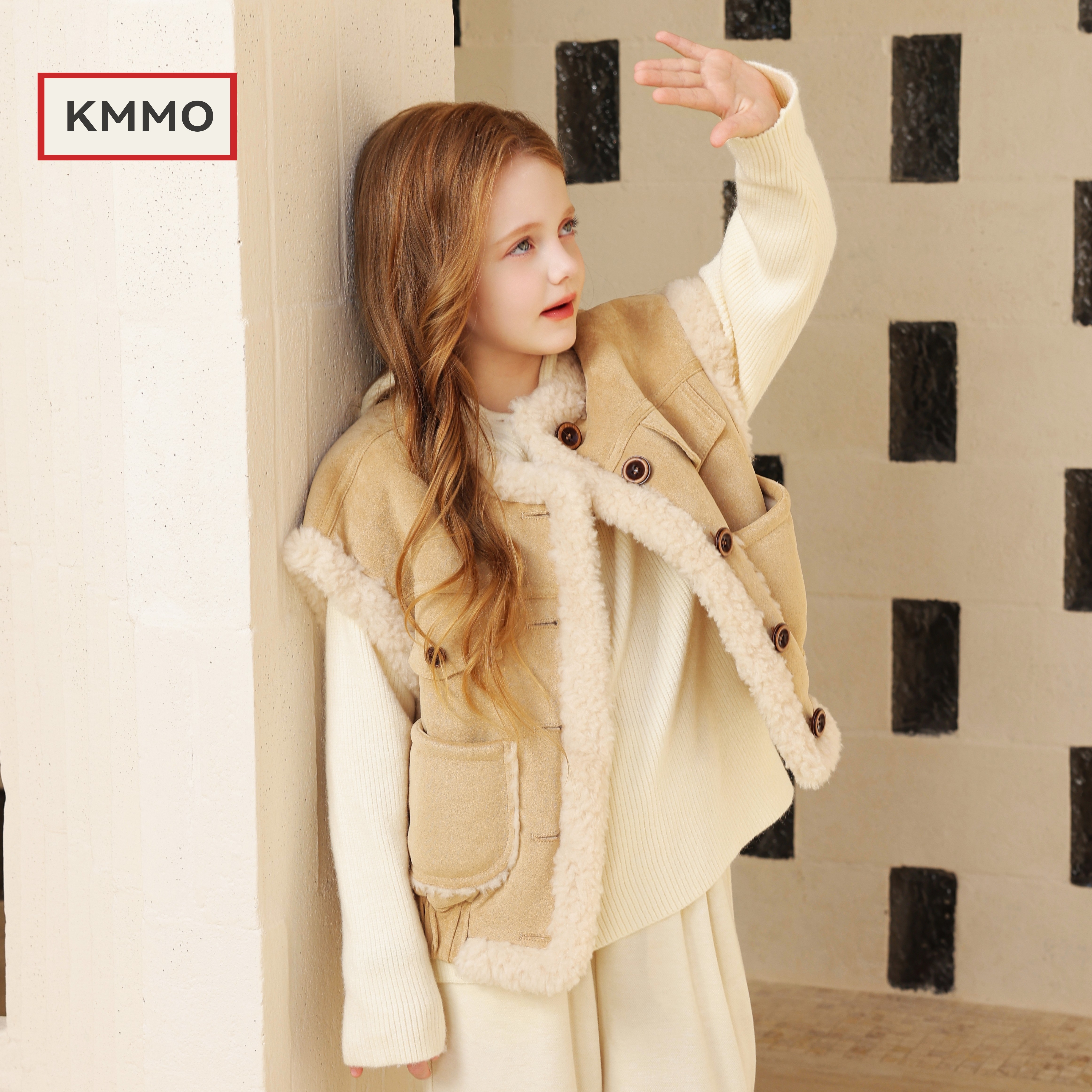KMMO女童麂皮绒皮毛一体马甲