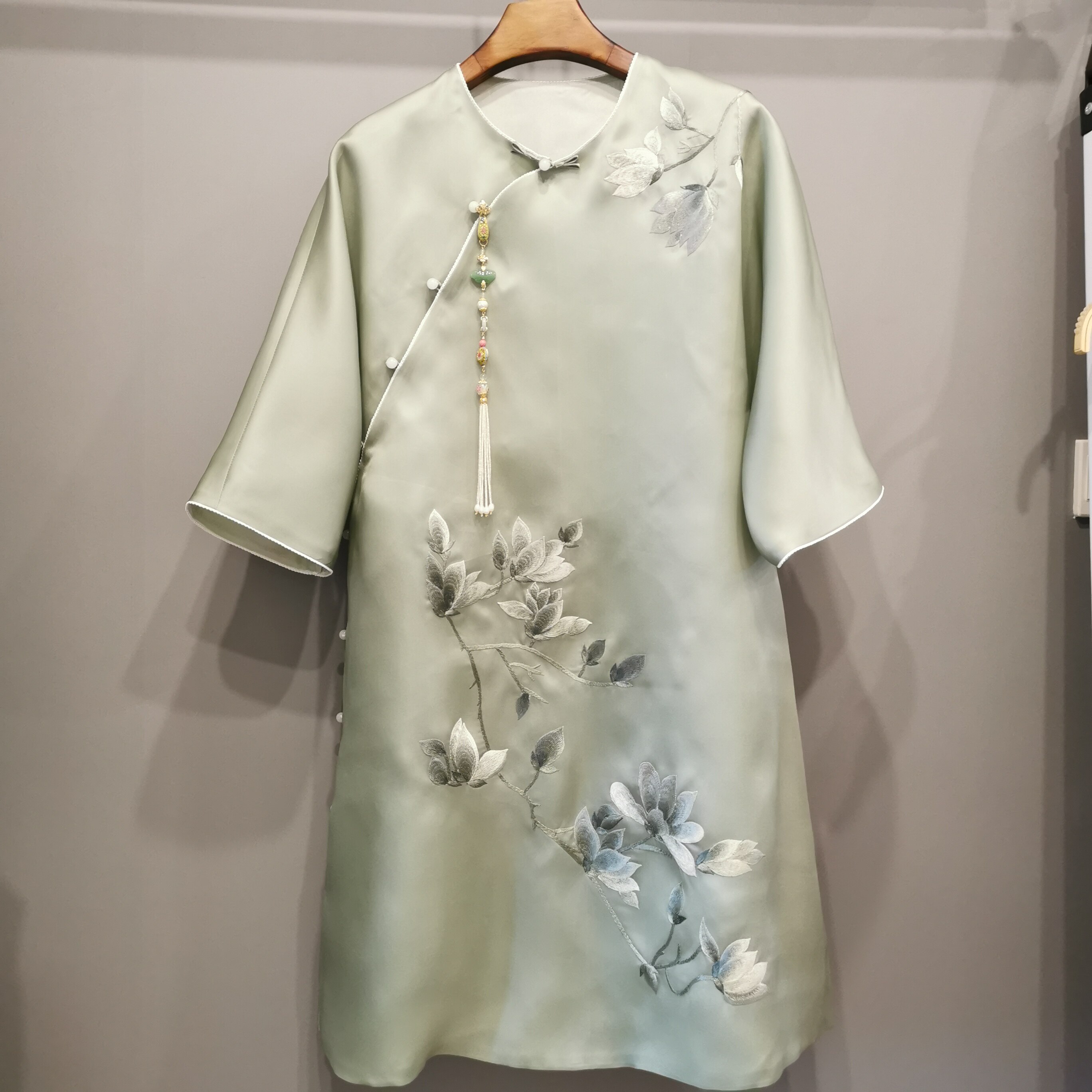 韵姿 清晰淡雅真丝欧根缎圆领七分袖宽松a字禅服中长款旗袍连身裙