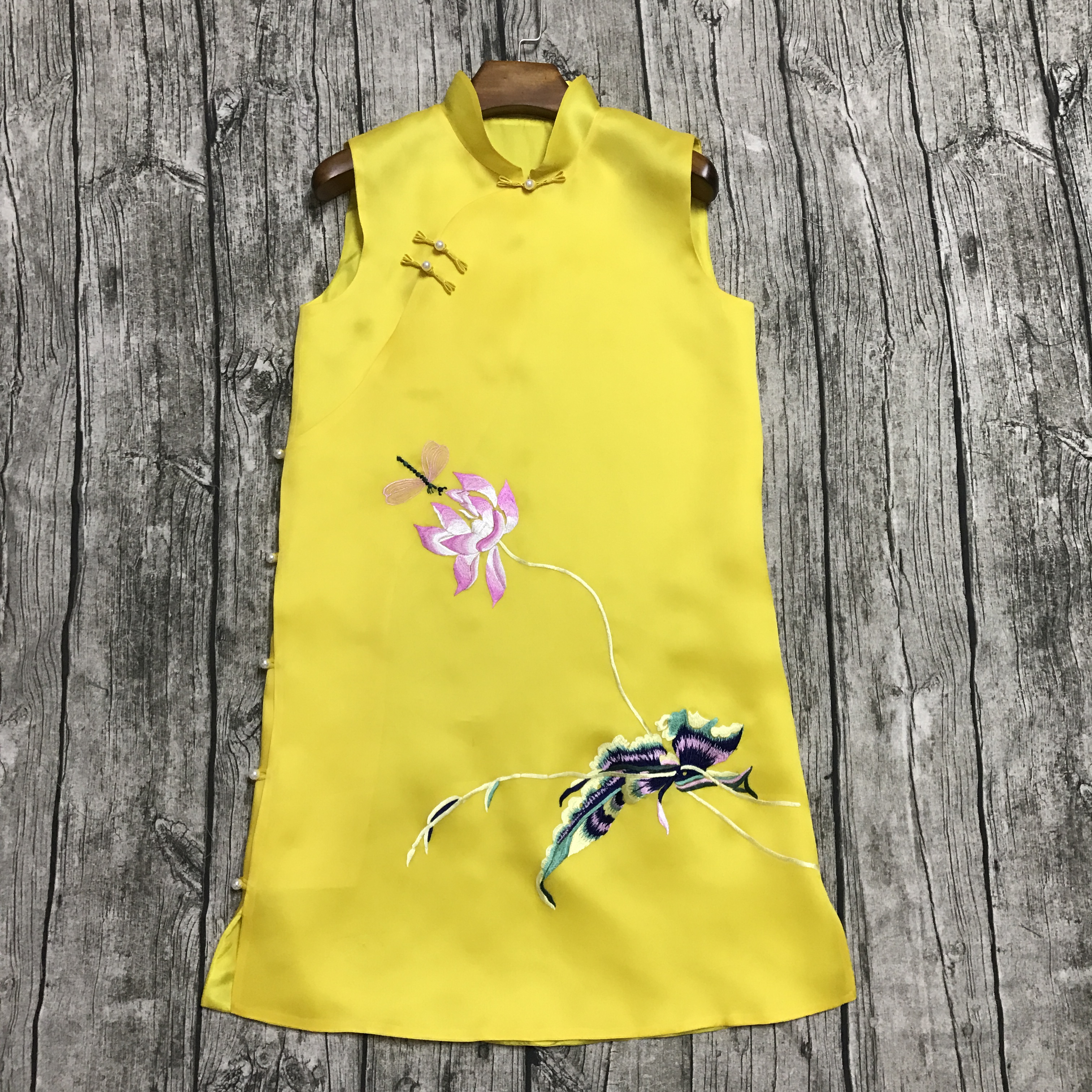 特 新品夏姿陈风格复古中国风改良宽松A字真丝绣花无袖旗袍连身裙