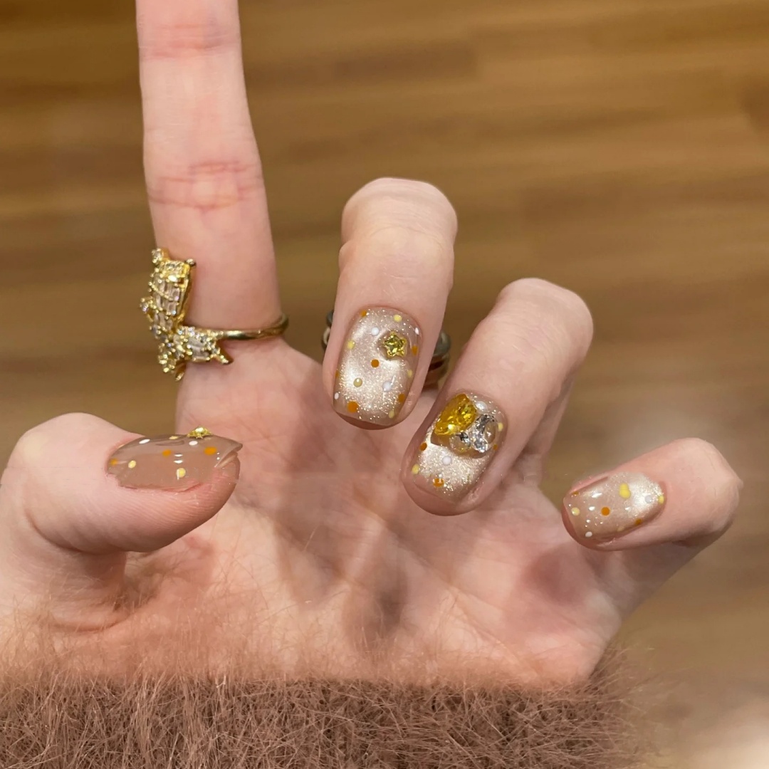 手工定制成品穿戴甲2025新款橘色波动显白光疗假指甲贴片甜美少女