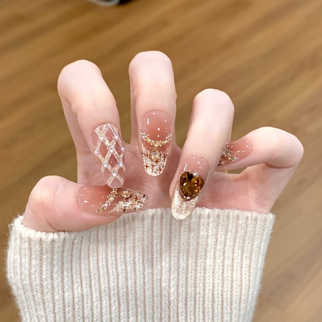 手工定制成品假指甲贴片显白可拆卸秋冬氛围感毛呢格纹美甲穿戴甲,彩妆/香水/美妆工具,穿戴甲/甲片,淘宝优惠券,粉丝福利购,淘宝优惠卷