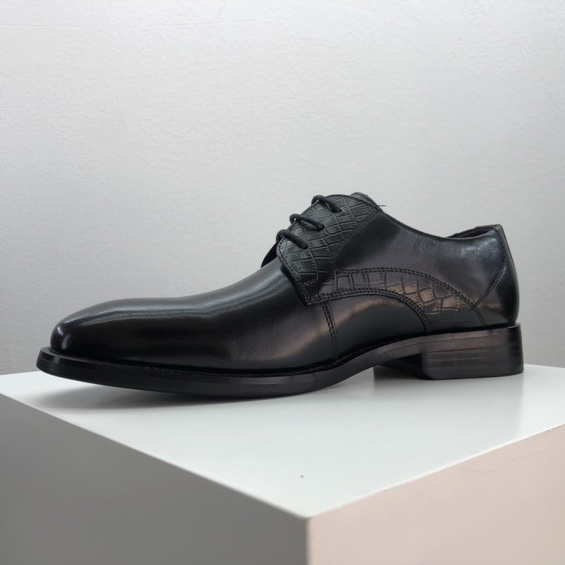 EUROPEAN AND AMERICAN FASHION BUSINESS VERSATILE DRESS LEATHER SHOES AUTUMN NEW FACTORY DIRECT BRITISH FASHION FLAT HEEL LACE-UP MENS SHOES