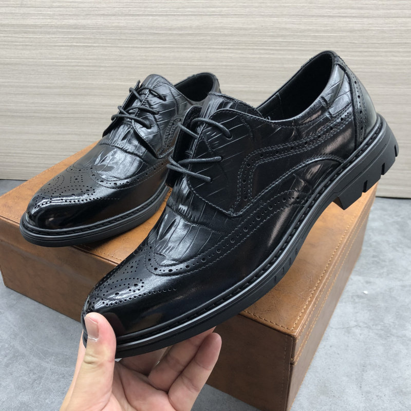 EUROPEAN AND AMERICAN TREND CARVED FASHION CASUAL DRESS LEATHER SHOES AUTUMN NEW FACTORY DIRECT  OF THICK-SOLED LEATHER MENS SHOES