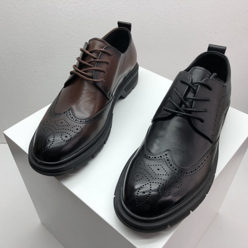 FACTORY DIRECT  OF SPRING NEW BRITISH FASHION CARVED CASUAL DRESS LEATHER SHOES FLAT HEEL LACE-UP MENS SHOES