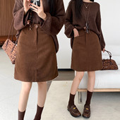 大码 咖色灯芯绒半身裙女秋冬小个子显瘦a字中裙百搭条纹包臀短裙