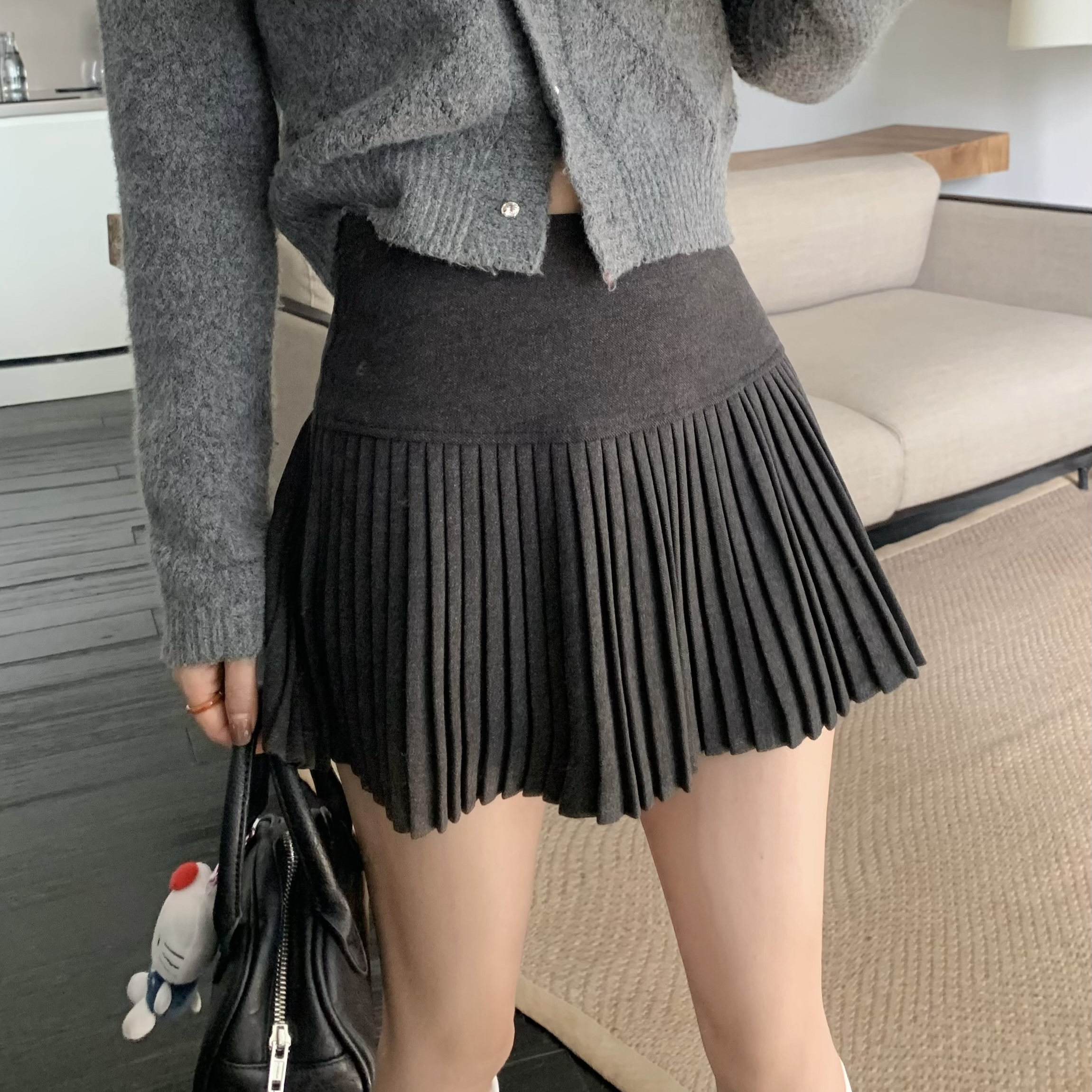 加厚灰色百褶裙秋冬大码遮胯A字防走光短裙高腰小个子毛呢半身裙