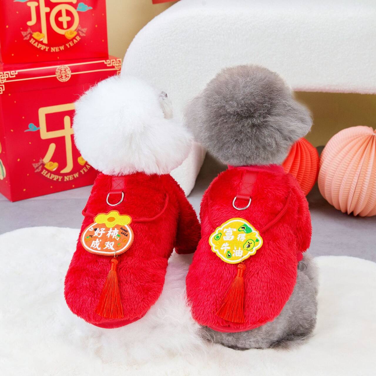 秋冬季猫咪狗狗宠物衣服圆领卫衣红色拜年服招财可牵引加厚两脚衣