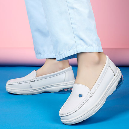 白色护士鞋女软底透气不累脚镂空单鞋夏季坡跟气垫2023新款四季