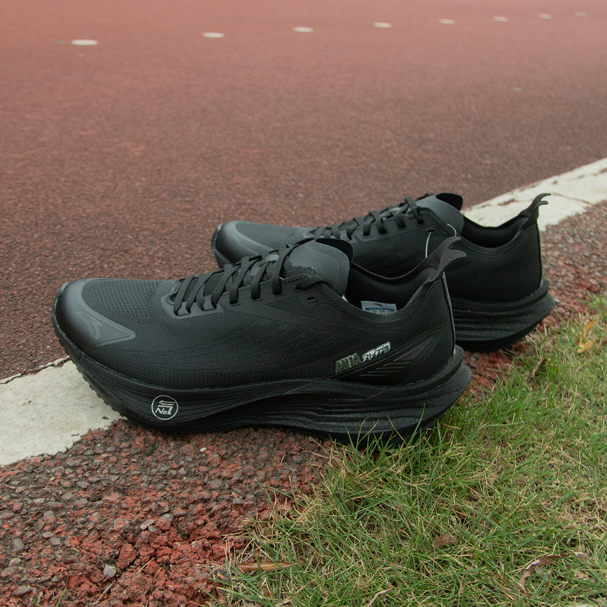 安踏火箭7Pro跑步鞋男竞速跑鞋