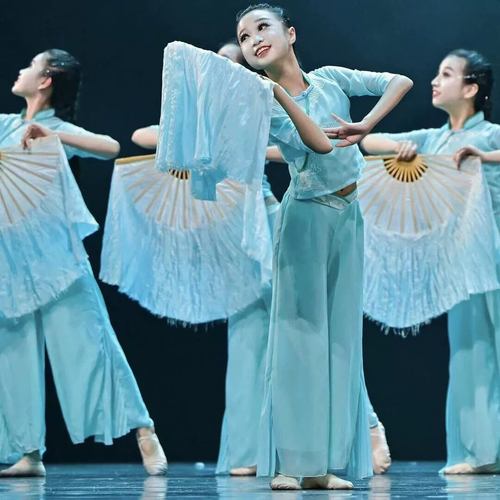 云水谣踩水舞演出服儿童外婆桥舞蹈古典舞服诗雨江南碇步桥表演服