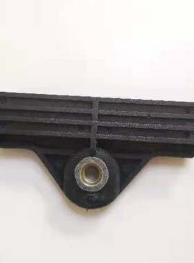 适用于现代索八朗动i30ix25名图起亚k3k4k5kx3玻璃卡子玻璃夹子