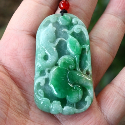 阳绿天然翡翠A货如意牌挂件