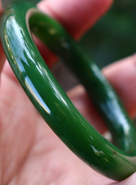 天然新疆和田玉碧玉圆条手镯