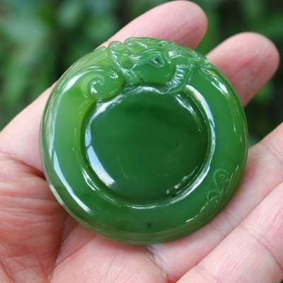 天然新疆和田玉碧玉龙牌挂件吊坠