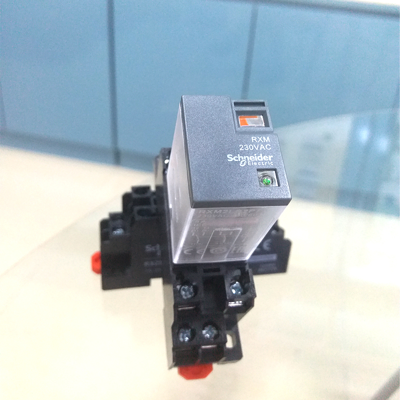 施耐德中间继电器AC220V RXM2LB2P7(LED)AC230V手动HH52P 含底座