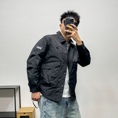 翻领春秋季宽松户外冲锋衣