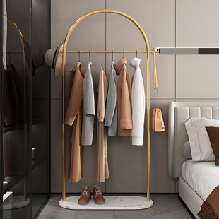 衣架落地卧室家用简易挂衣服杆架子床头晚上睡觉放衣服的衣帽架