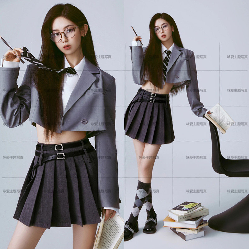 影楼新款甜酷少女美式证件照复古写真主题学院风JK艺术照制服