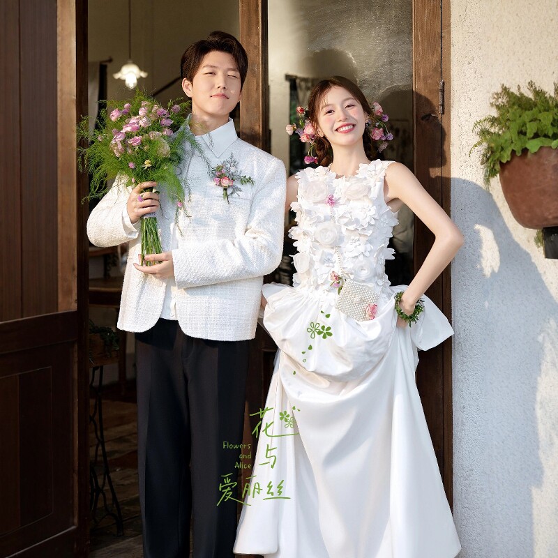 影楼新款法式喜嫁轻婚纱简约超仙甜美出门纱领证订婚礼服晨袍女