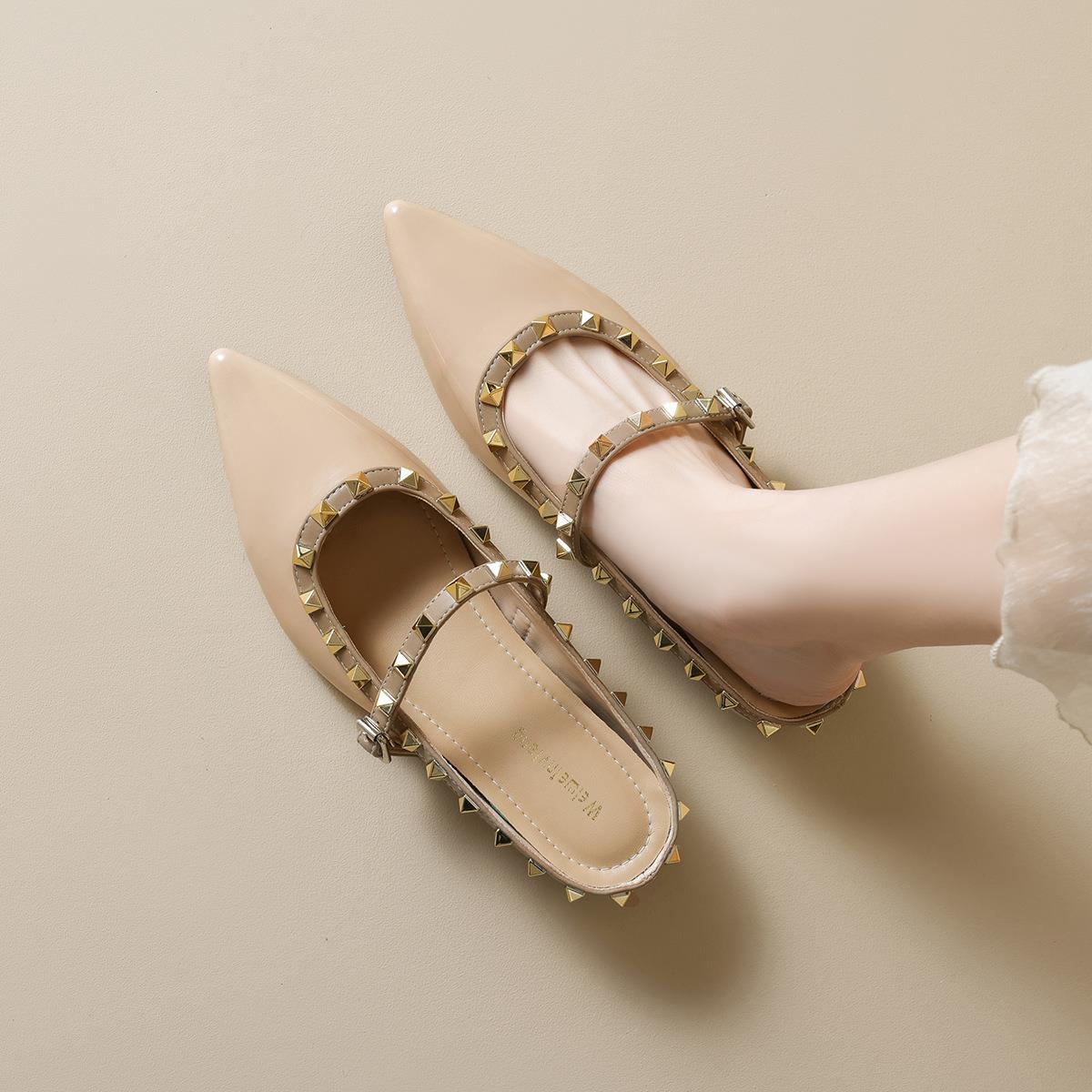 8916-6裸色尖头铆钉单鞋女内增一脚蹬包头拖鞋女夏外穿