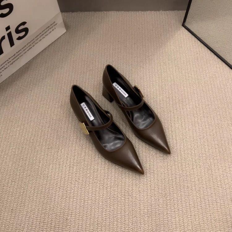 玛丽珍鞋复古2025法式尖头单鞋女子春秋气质高跟鞋粗跟感方跟设计