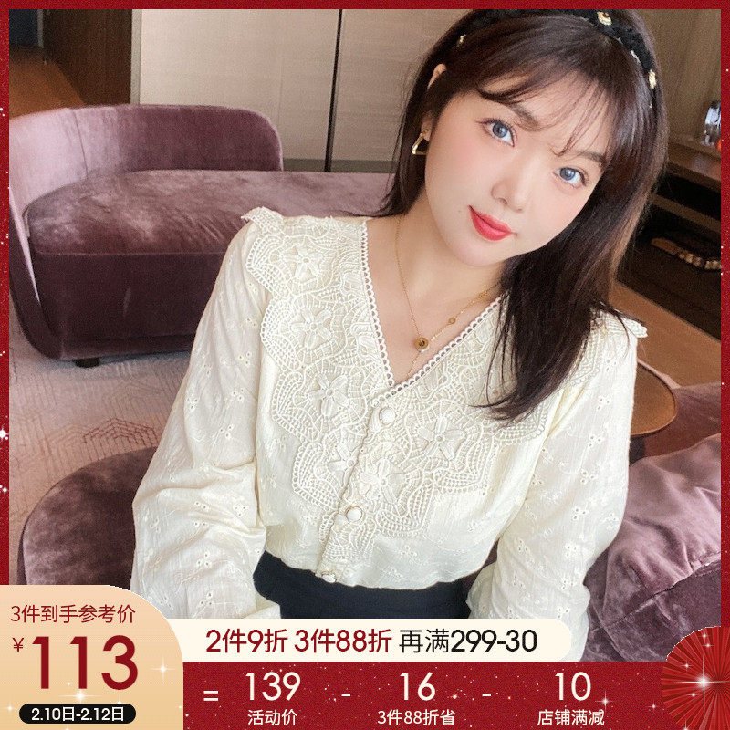 采多宝大码女装胖妹妹2021秋冬新款时尚气质复古蕾丝花边遮肚衬衫