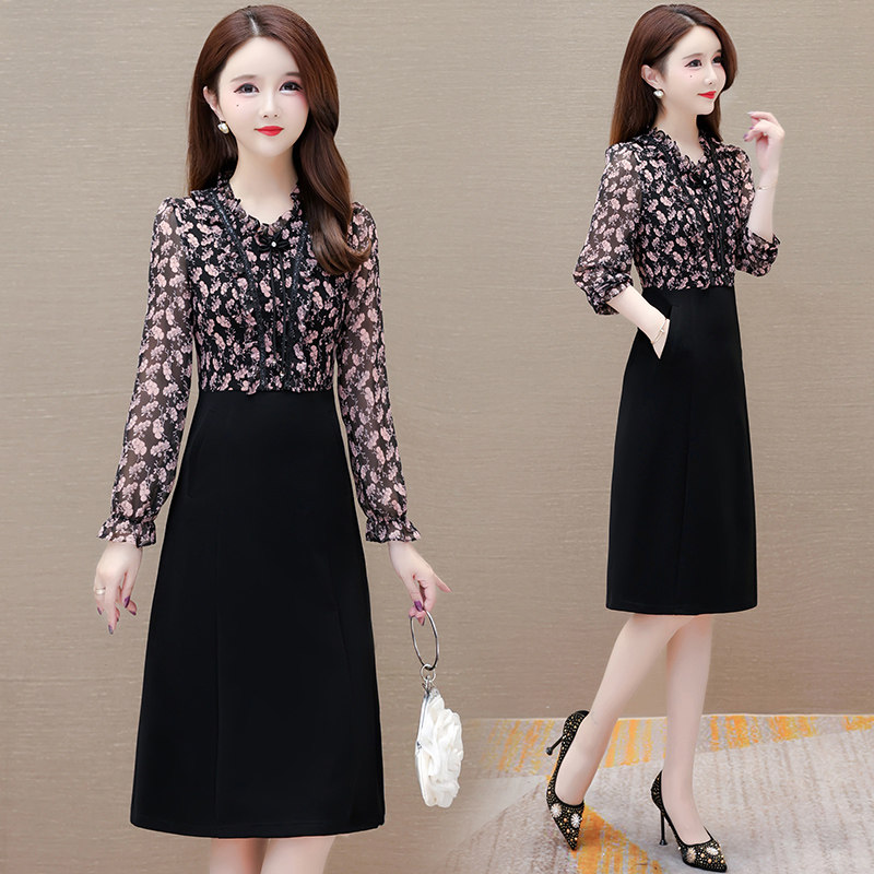 碎花衬衫连衣裙2024年新款花边领气质减龄女神范遮肚显瘦包臀裙子