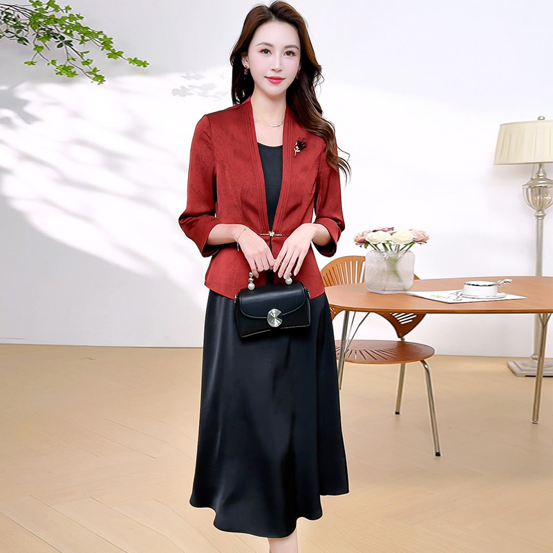 春夏2025新款宴会穿搭红色外套休闲套装气质宽松减龄背心裙两件套