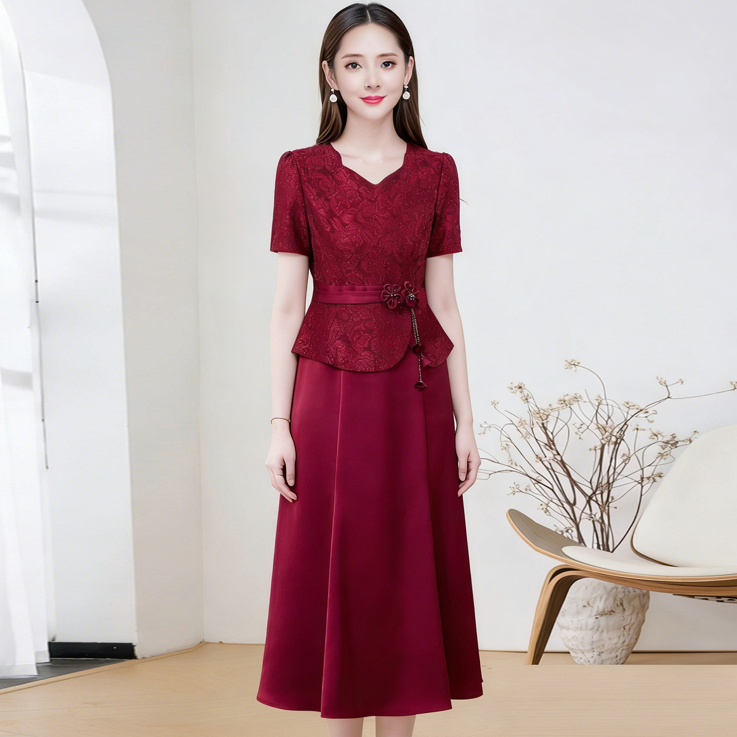 红装V领遮肚显瘦妈妈礼服裙