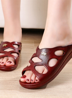 四季中老年女鞋塑料软底妈妈凉拖鞋室外穿防滑平底老人平跟奶奶鞋