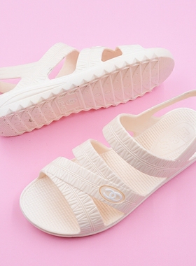 新款夏季塑料平跟婆婆凉鞋女妈妈鞋子沙滩平底软底舒适防滑大码潮