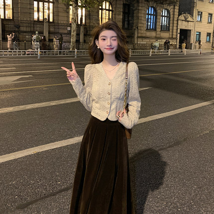 AM NANA法式复古A字裙高腰丝绒半身裙百褶显瘦长款遮肚子伞裙子