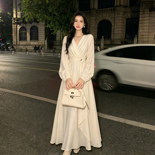 法式V领长款连衣裙女秋轻奢