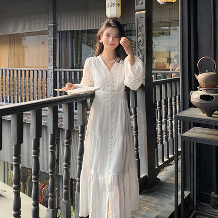 AM NANA秋冬法式打底连衣裙轻熟风气质白色仙女裙显瘦内搭长裙子