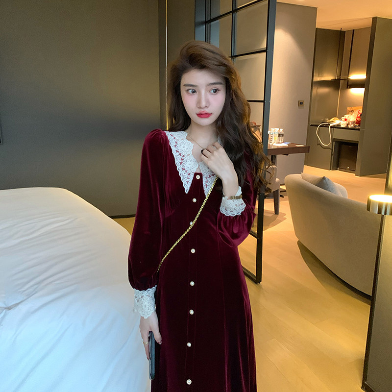 AM NANA法式气质丝绒连衣裙女长袖收腰仙女裙酒红色V领显瘦长裙子