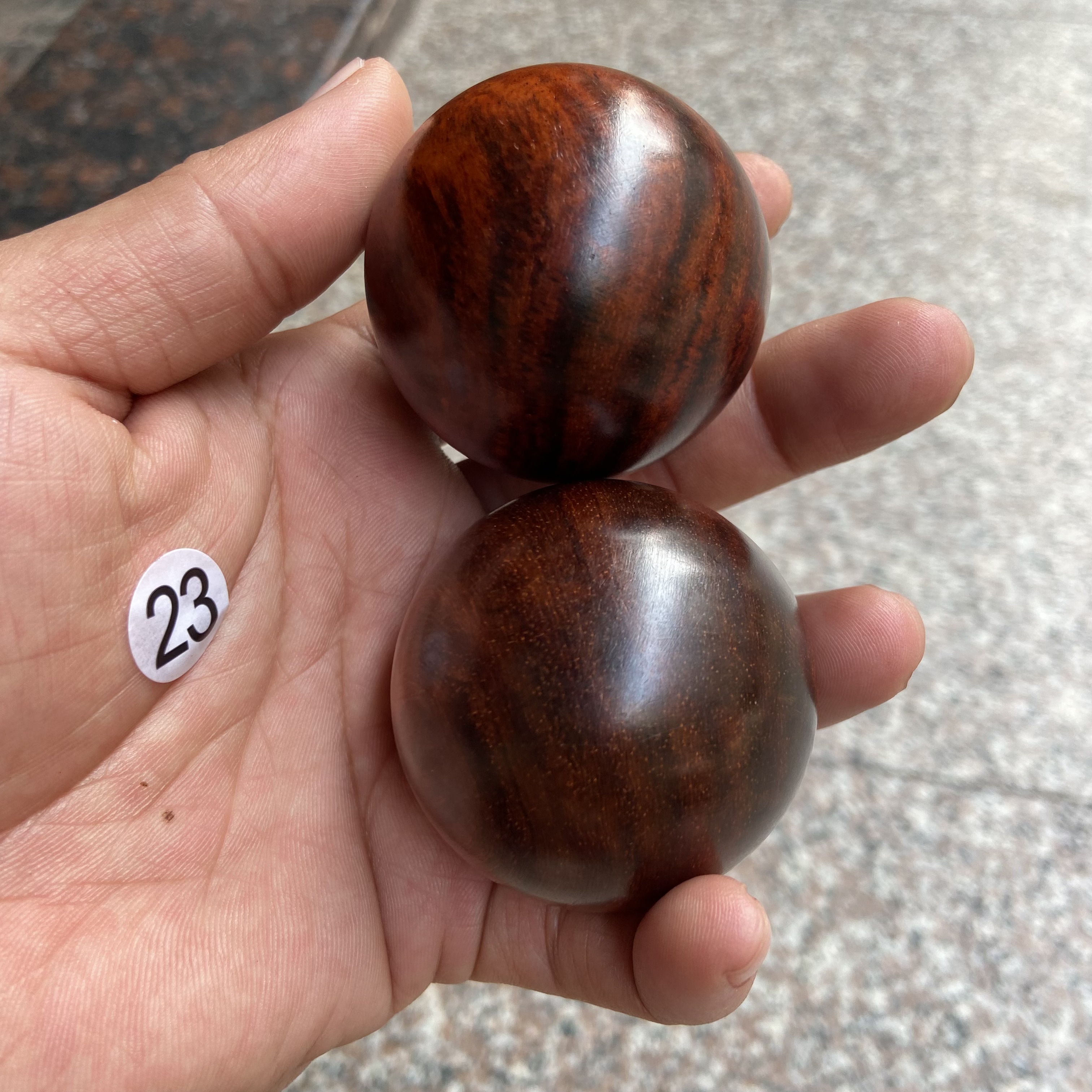 正品老挝大红酸枝实木手球保健球文玩手球把件健身球一物一拍