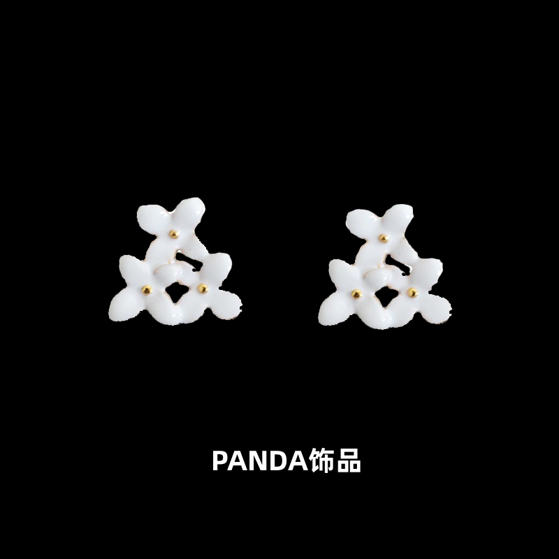 PANDA饰品 三朵白色小花朵镂空精致素雅黄铜925银针耳钉耳环女