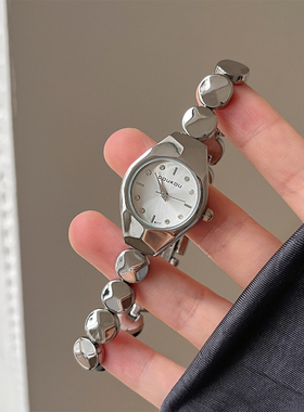 韩系小众品牌高级感手表女时尚百搭精致小巧气质通勤学院风手链表