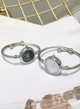 别样chic冷淡风手表女学生韩版简约小巧简约文艺复古手链式手镯表