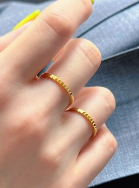 2mm窄版鱼鳞片戒指女钛钢不掉色小众设计感高级波光粼粼食指指环