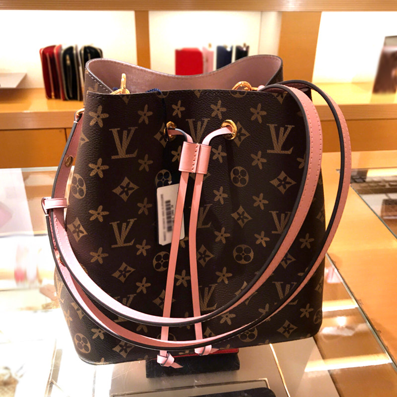 vv-lv08欧美老花女包抽带变形水桶包2019单肩手提斜跨真皮大包包|ruв категории Сумки, Г - жа сумки - от Buy2taobao.com для оказания профессиональной услуги покупки агента Taobao