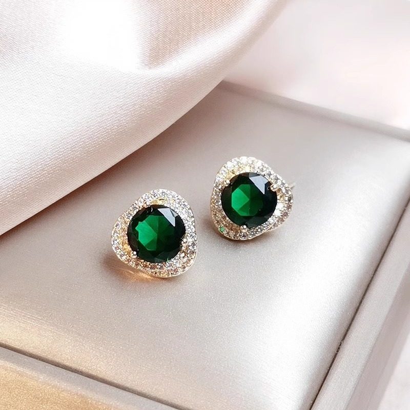 小巧精致超闪螺旋形锆石耳环小众设计简约气质百搭银针耳饰女新款,饰品/流行首饰/时尚饰品新,耳钉,淘宝优惠券,粉丝福利购,淘宝优惠卷