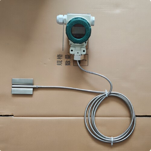 管道罐体分体外贴片温度变送器4-20mA二线制dc24v隔爆ExdbIICT6Gb